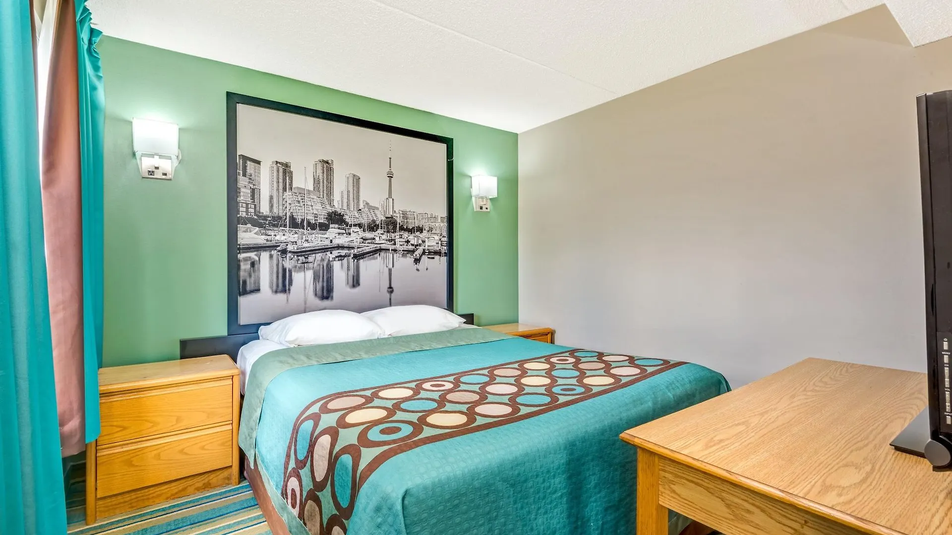 Super 8 By Wyndham Toronto East On Hotel Canadá