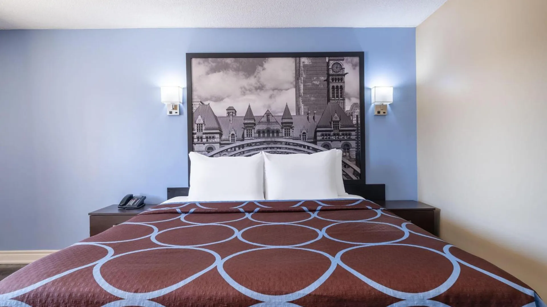 Super 8 By Wyndham Toronto East On Hotel